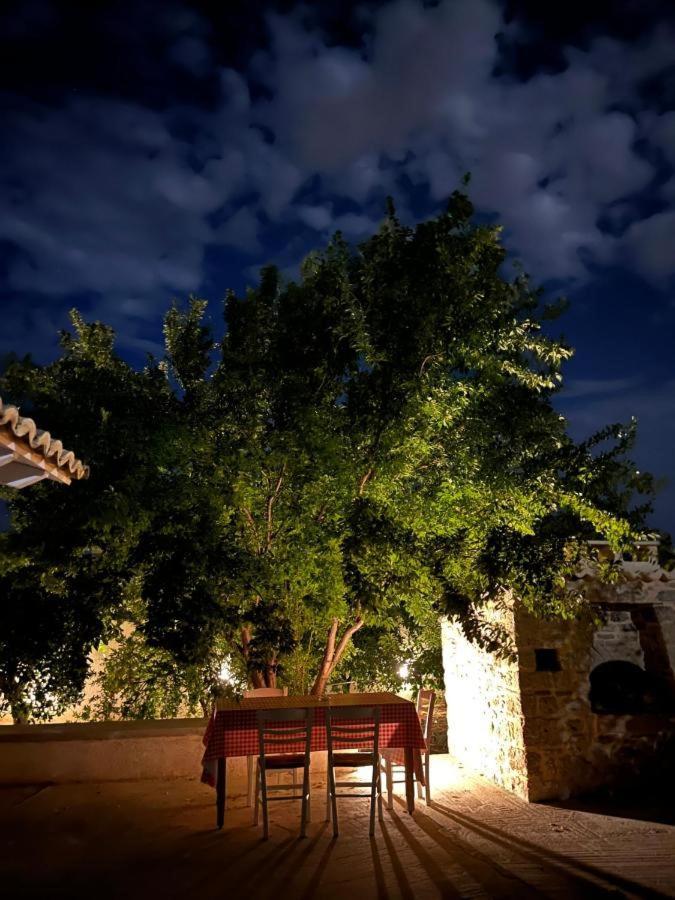 Aνεξάρτητη Παραδοσιακή Πέτρινη Κατοικία Corinth Zewnętrze zdjęcie