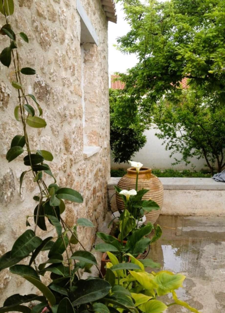 Aνεξάρτητη Παραδοσιακή Πέτρινη Κατοικία Corinth Zewnętrze zdjęcie